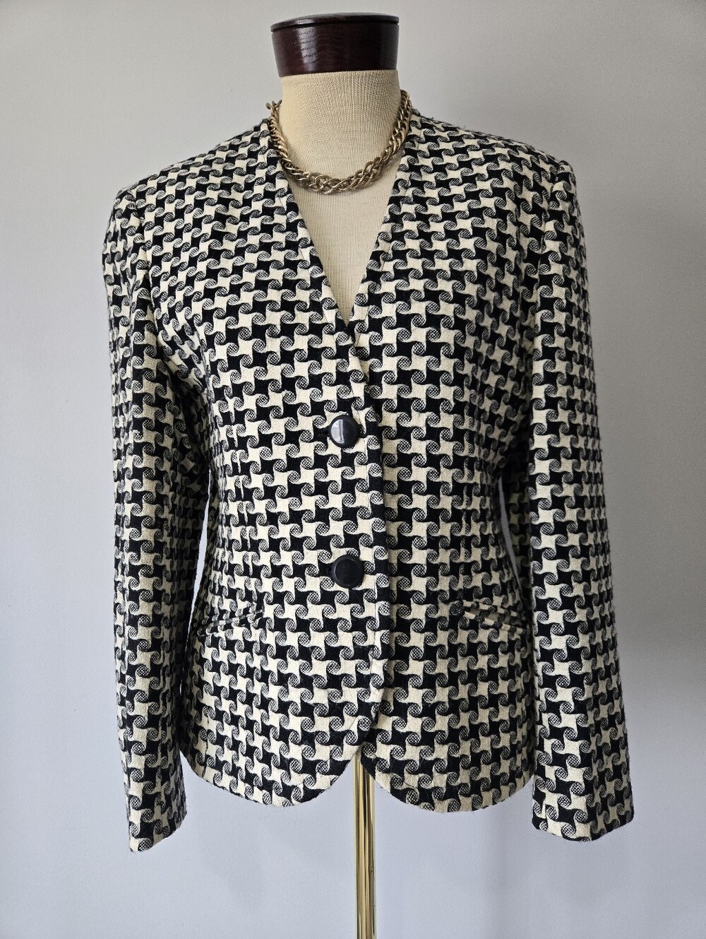 Aquascutum Black & Cream Wool Blend Patterned Women's Blazer Jacket. Size 8/10 M